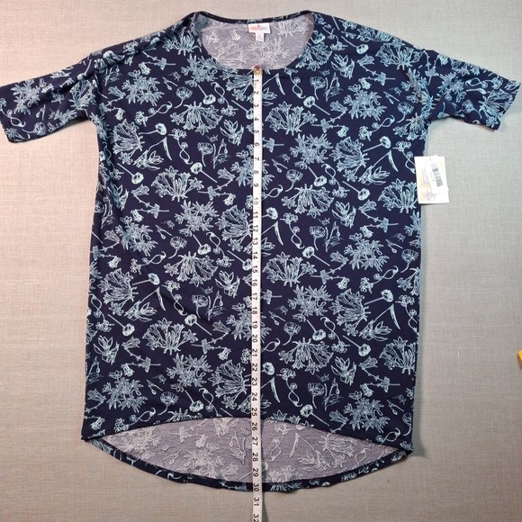 Lularoe Irma Tunic Medium - Picture 9 of 14